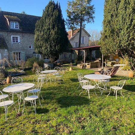 Une Vie En Rose Pressagny l'Orgueilleux Luaran gambar
