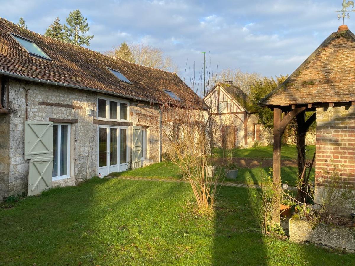 Une Vie En Rose Pressagny l'Orgueilleux Luaran gambar