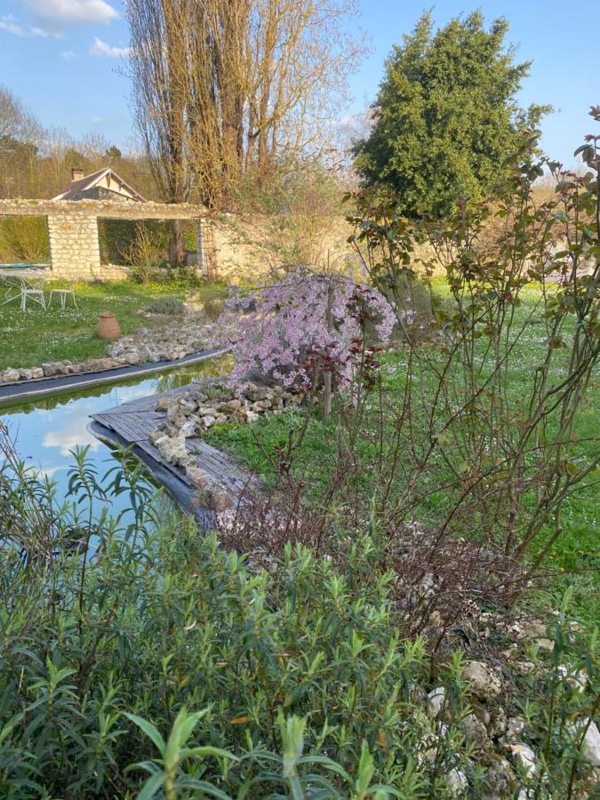 Une Vie En Rose Pressagny l'Orgueilleux Luaran gambar